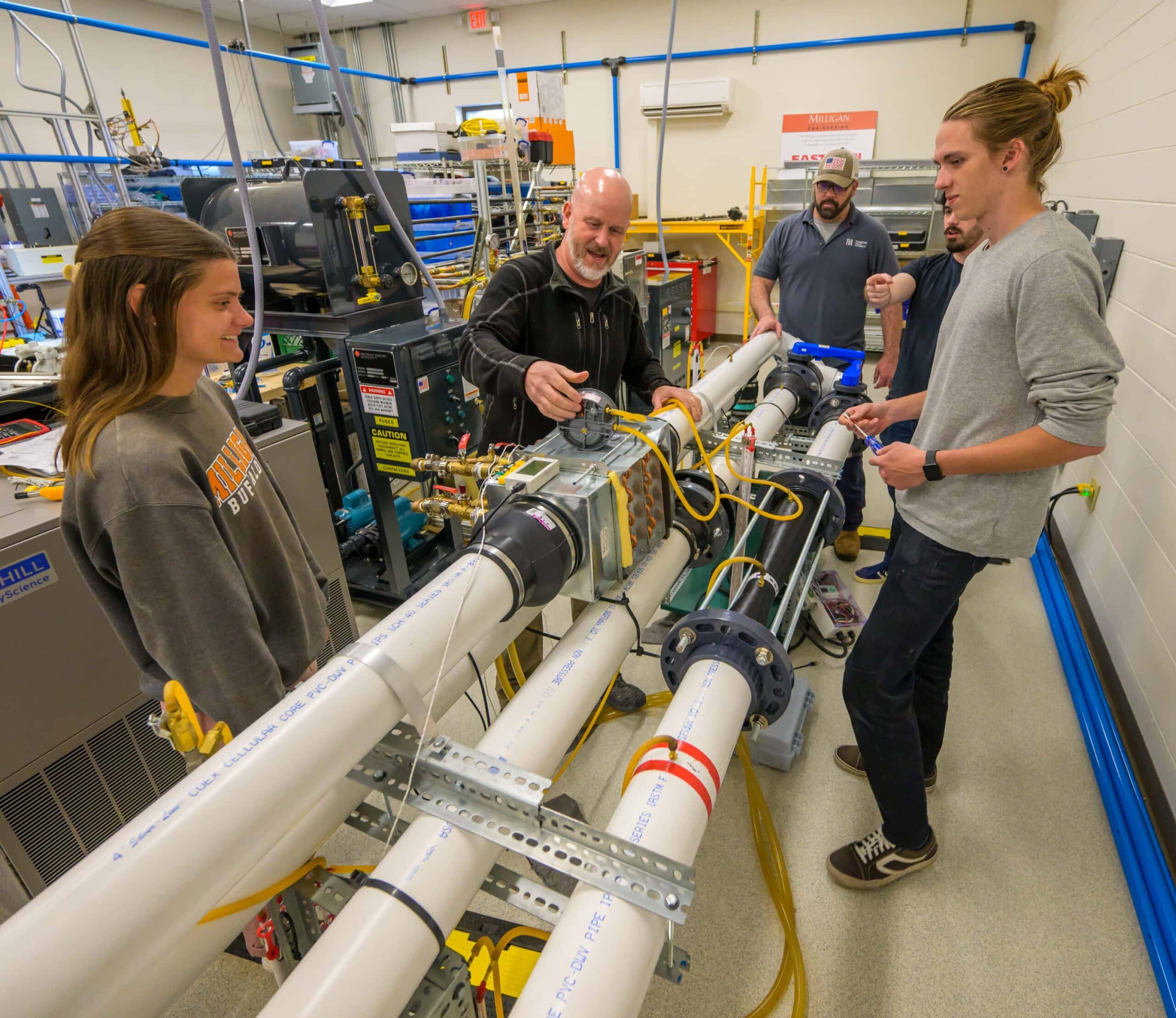 engineering3@0.5x Students with Faculty in Engineering class